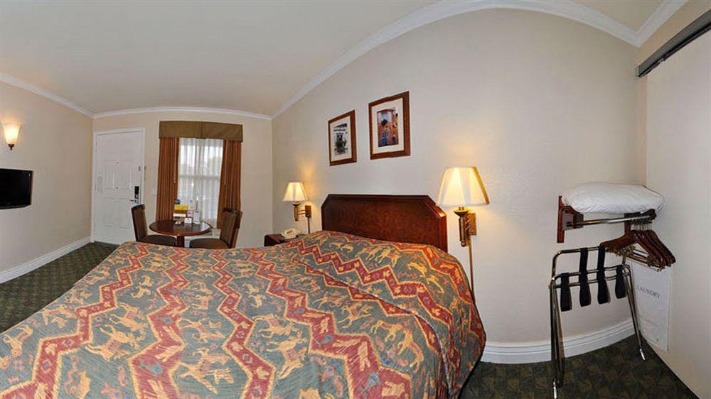 Rodeway Inn - Berkeley Extérieur photo